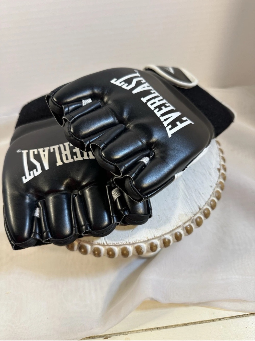 Everlast Black Open-Finger Training Gloves